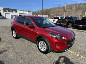 2021 Ford Escape SE - AWD...SOLD NEW AND SERVICED BY US!!!